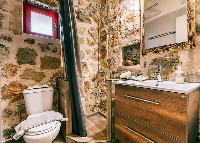 Dreamy Stone House Holiday home Pesadha