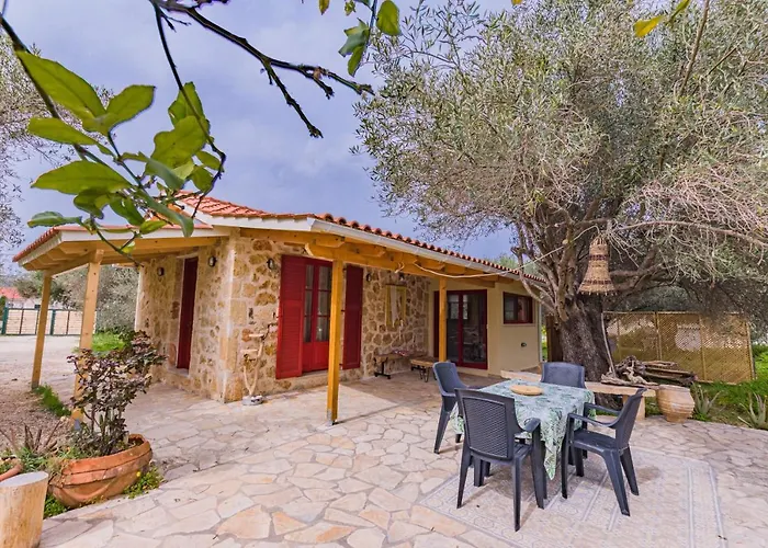Dreamy Stone House Holiday home Pesadha